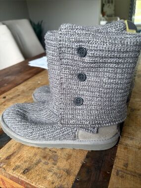 UGG Knit Button Detail Winter Boots - Gray